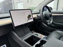 Tesla Model 3 Standard Range Plus - U10997