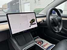 Tesla Model 3 Standard Range Plus - U10997