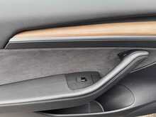 Tesla Model 3 Standard Range Plus - U10997