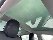 Tesla Model 3 Standard Range Plus - U10997