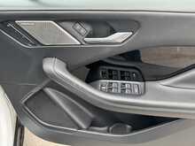 Jaguar I-PACE 400 SE - U11001