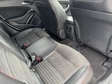 Mercedes-Benz CLA CLA180 AMG Line - U11005