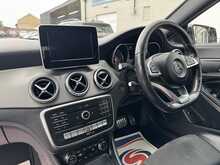 Mercedes-Benz CLA CLA180 AMG Line - U11005