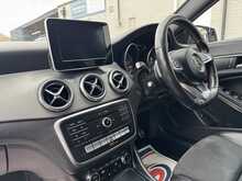 Mercedes-Benz CLA CLA180 AMG Line - U11005