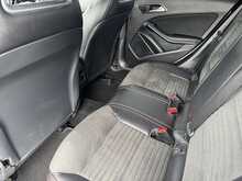 Mercedes-Benz CLA CLA180 AMG Line - U11005