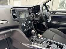 Renault Megane TCe Iconic - U11007