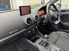 Audi A3 TFSI S line - U11009