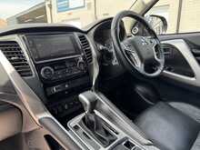 Mitsubishi Shogun Sport D 4 - U11028