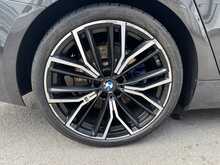 BMW 5 Series 520d MHT M Sport - U11035