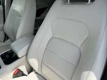 Jaguar I-PACE 400 SE - U11043