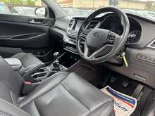 Hyundai TUCSON CRDi Premium - U11069