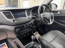 Hyundai TUCSON CRDi Premium - U11069