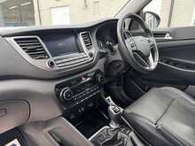 Hyundai TUCSON CRDi Premium - U11069