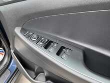Hyundai TUCSON CRDi Premium - U11069