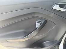 Ford C-Max T EcoBoost Titanium - U11100