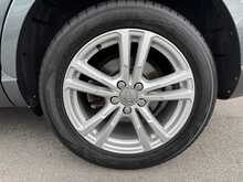 Audi Q3 TFSI CoD S line Edition - U11156