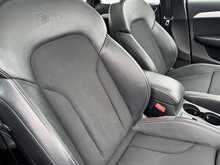 Audi Q3 TFSI CoD S line Edition - U11156