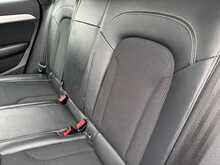 Audi Q3 TFSI CoD S line Edition - U11156