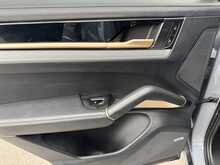 Porsche Cayenne T V6 - U11163