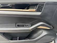 Porsche Cayenne T V6 - U11163