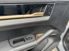 Porsche Cayenne T V6 - U11163