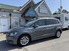 Volkswagen Touran TDI SE Family - U11196