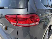 Volkswagen Touran TDI SE Family - U11196