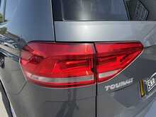 Volkswagen Touran TDI SE Family - U11196