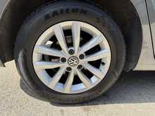 Volkswagen Touran TDI SE Family - U11196