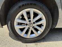 Volkswagen Touran TDI SE Family - U11196