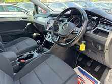 Volkswagen Touran TDI SE Family - U11196