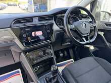 Volkswagen Touran TDI SE Family - U11196