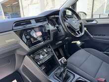 Volkswagen Touran TDI SE Family - U11196