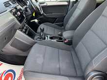 Volkswagen Touran TDI SE Family - U11196