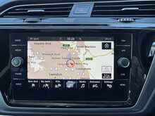 Volkswagen Touran TDI SE Family - U11196