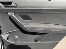 Volkswagen Touran TDI SE Family - U11196