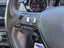 Volkswagen Touran TDI SE Family - U11196