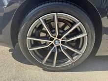 BMW 3 Series 330d MHT Sport Pro - U11222