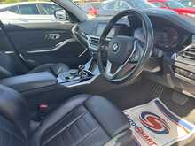 BMW 3 Series 330d MHT Sport Pro - U11222