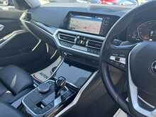 BMW 3 Series 330d MHT Sport Pro - U11222