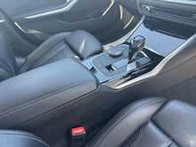 BMW 3 Series 330d MHT Sport Pro - U11222