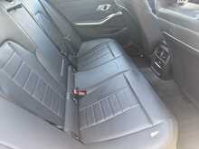 BMW 3 Series 330d MHT Sport Pro - U11222
