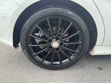 Mercedes-Benz B Class B200d AMG Line - U11223
