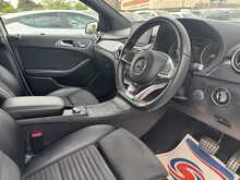 Mercedes-Benz B Class B200d AMG Line - U11223