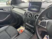 Mercedes-Benz B Class B200d AMG Line - U11223