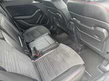 Mercedes-Benz B Class B200d AMG Line - U11223