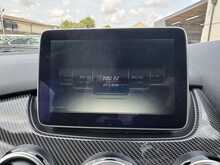 Mercedes-Benz B Class B200d AMG Line - U11223