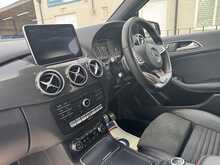 Mercedes-Benz B Class B200d AMG Line - U11223
