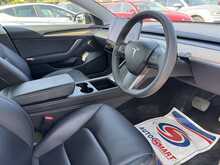 Tesla Model 3 Standard Range Plus - U11246