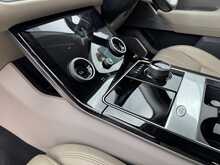 Land Rover Range Rover Velar D240 HSE - U11256